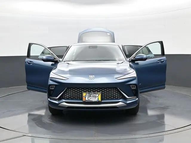 2026 Buick NV Avenir FWD