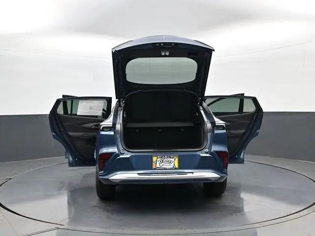 2026 Buick NV Avenir FWD