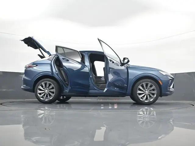 2026 Buick NV Avenir FWD
