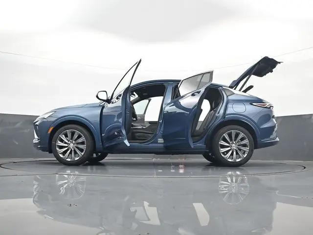 2026 Buick NV Avenir FWD