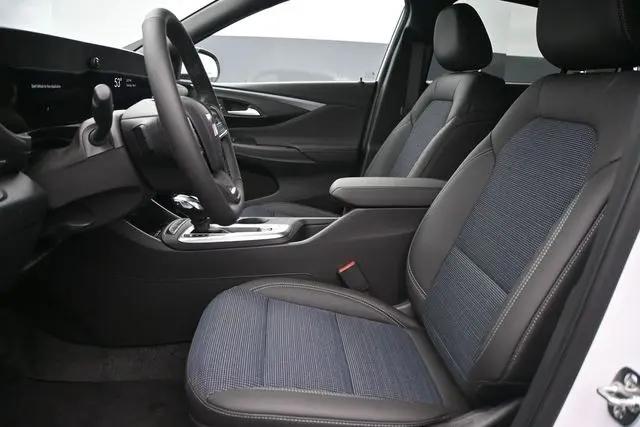 2026 Buick NV Preferred FWD