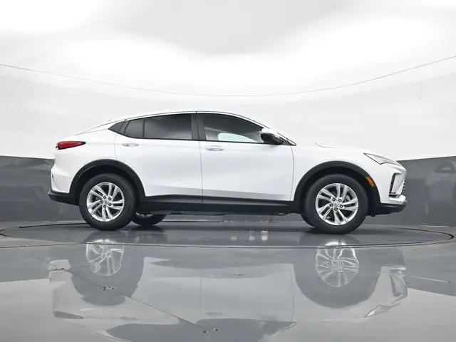 2026 Buick NV Preferred FWD