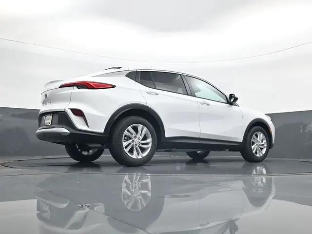2026 Buick NV Preferred FWD