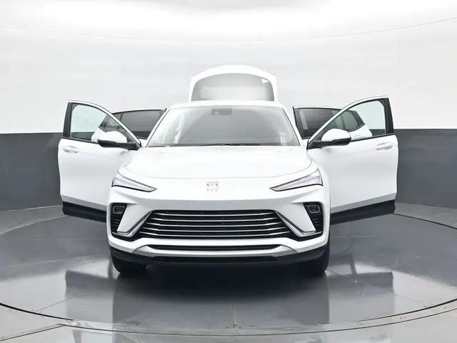 2026 Buick NV Preferred FWD