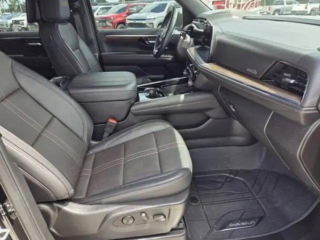 2025 Chevrolet Tahoe 4WD High Country