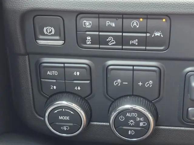 2025 Chevrolet Tahoe 4WD High Country