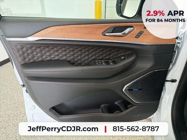 2026 Jeep Grand Cherokee L Summit 4x4