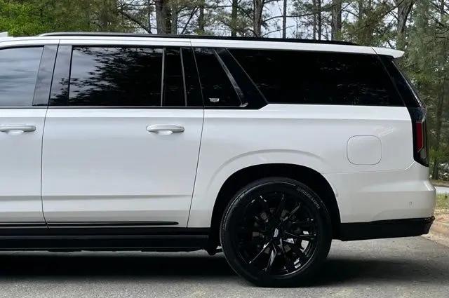 2022 Cadillac Escalade ESV 4WD Sport