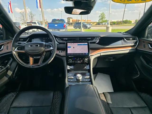 2023 Jeep Grand Cherokee Summit