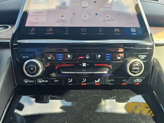 2023 Jeep Grand Cherokee Summit