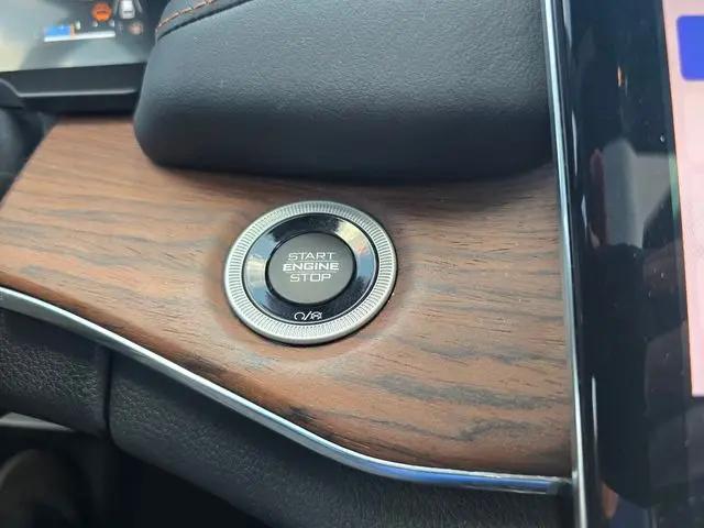 2023 Jeep Grand Cherokee Summit