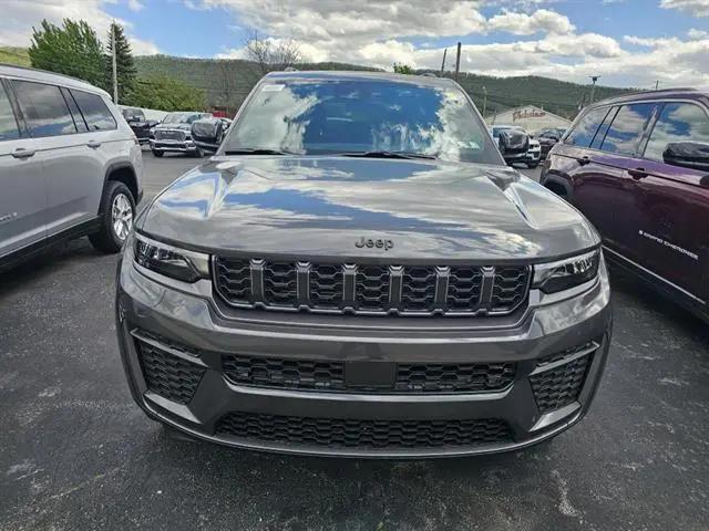 2026 Jeep Grand Cherokee L Altitude 4x4