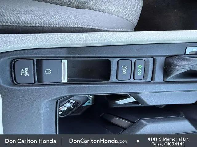 2025 Honda Accord Sedan SE