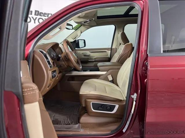 2019 Ram 1500 Laramie Crew Cab 4x4 5'7" Box