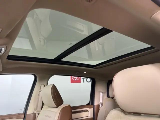 2019 Ram 1500 Laramie Crew Cab 4x4 5'7" Box