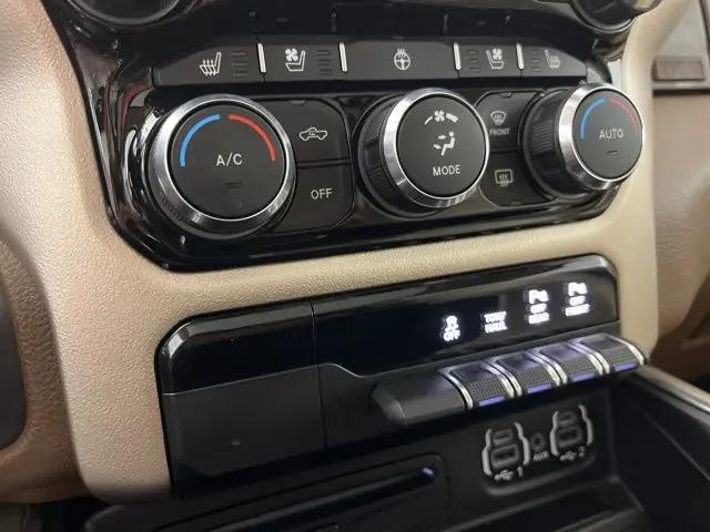 2019 Ram 1500 Laramie Crew Cab 4x4 5'7" Box