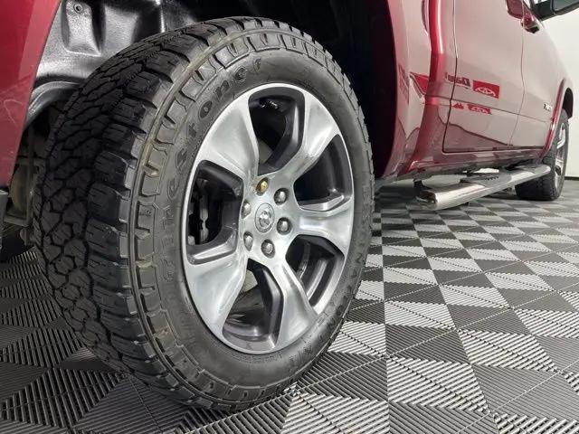 2019 Ram 1500 Laramie Crew Cab 4x4 5'7" Box