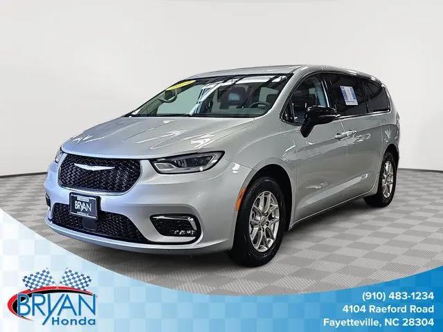 2024 Chrysler Pacifica Touring L for sale in Fayetteville, NC