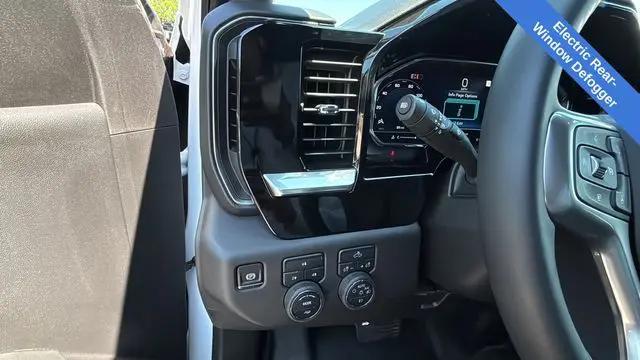 2025 Chevrolet Silverado 3500HD 4WD Crew Cab Long Bed LT