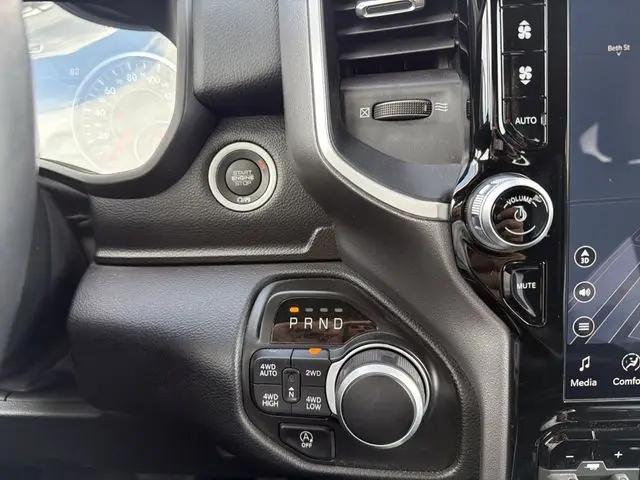 2023 Ram 1500 Big Horn Crew Cab 4x4 5'7" Box