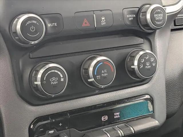2023 Ram 3500 Big Horn Crew Cab 4x4 8' Box