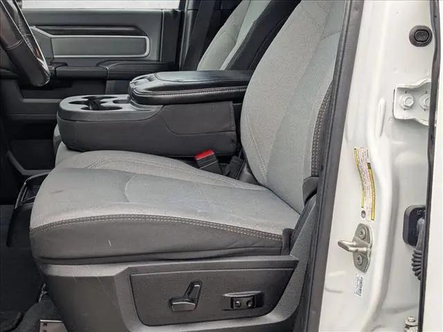 2023 Ram 3500 Big Horn Crew Cab 4x4 8' Box