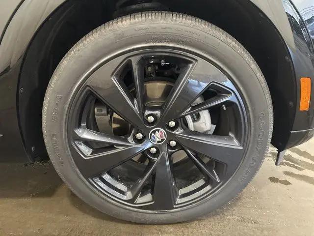 2023 Buick Envision Essence AWD