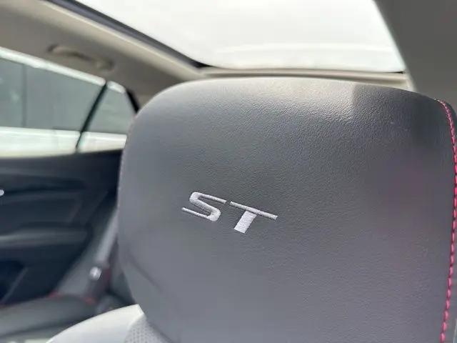 2023 Buick Envision Essence AWD
