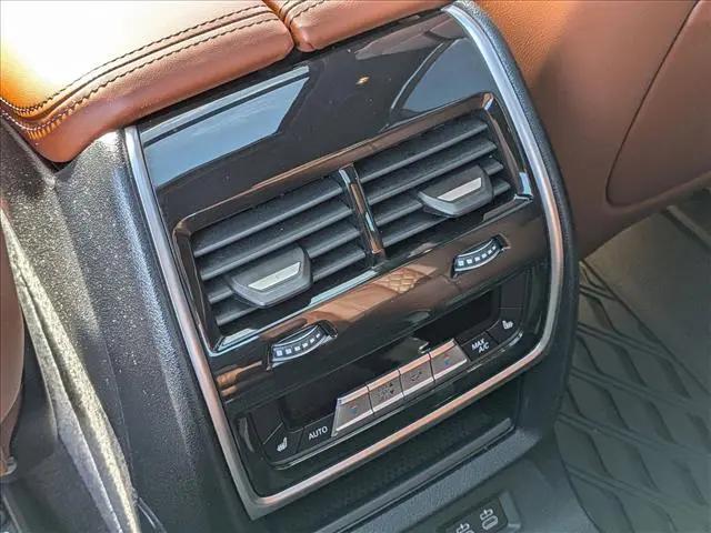 2024 BMW X7 M60i