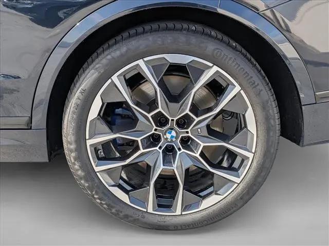 2024 BMW X7 M60i