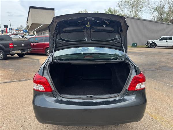 2012 Toyota Yaris Unknown
