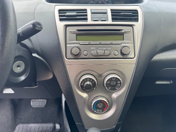 2012 Toyota Yaris Unknown