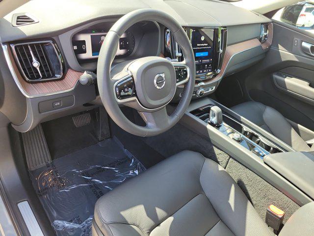 2024 Volvo XC60 B5 Plus Dark Theme