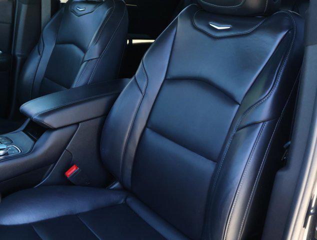 2023 Cadillac XT4 FWD Premium Luxury