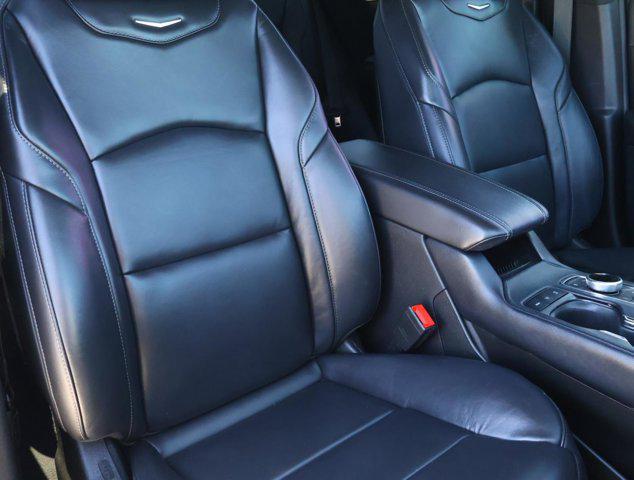 2023 Cadillac XT4 FWD Premium Luxury