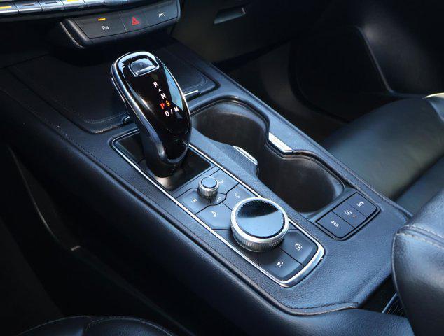 2023 Cadillac XT4 FWD Premium Luxury