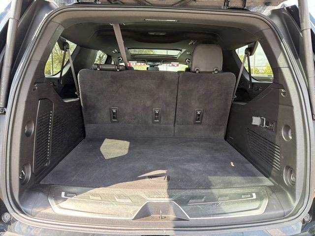 2023 Chevrolet Suburban 4WD RST