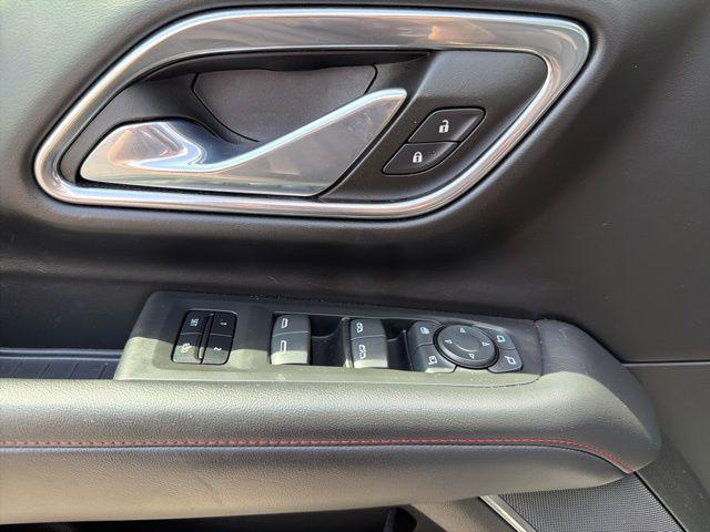 2023 Chevrolet Suburban 4WD RST