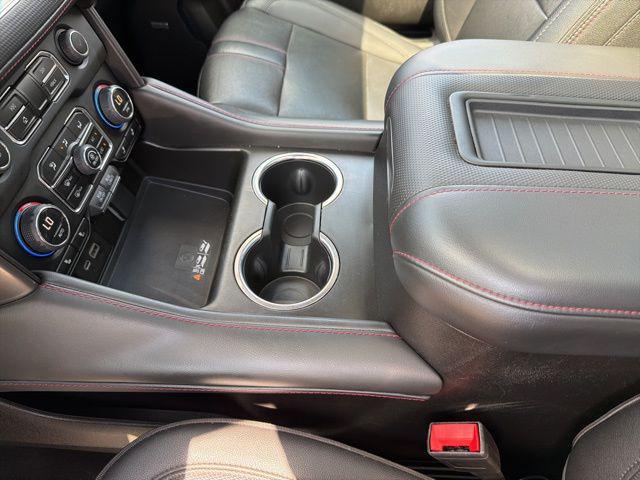 2023 Chevrolet Suburban 4WD RST