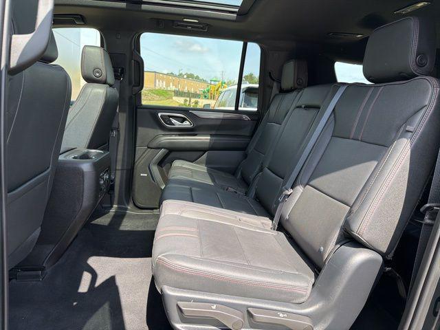 2023 Chevrolet Suburban 4WD RST