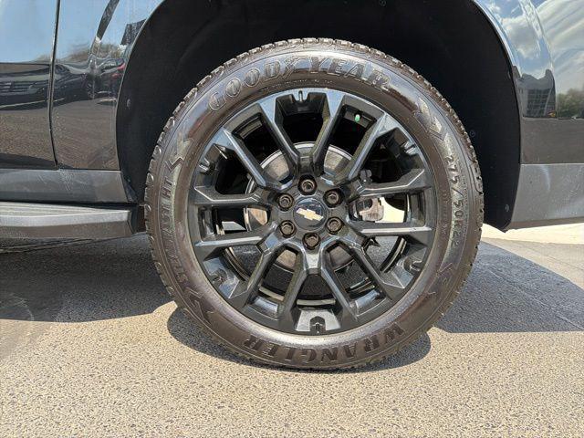 2023 Chevrolet Suburban 4WD RST