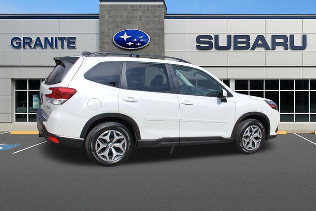 2024 Subaru Forester Premium