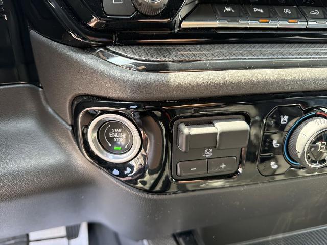 2023 Chevrolet Silverado 1500 4WD Crew Cab Short Bed ZR2