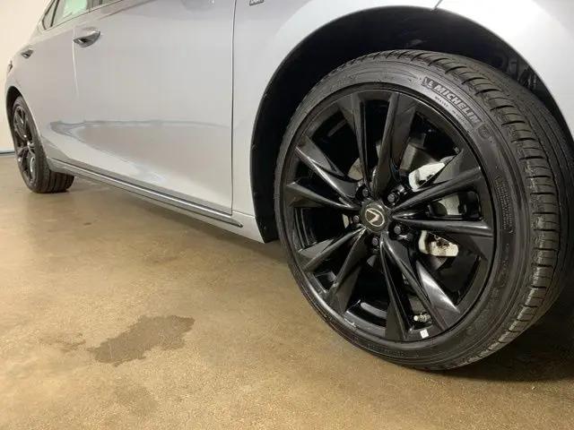2025 Lexus ES 350 F SPORT Handling
