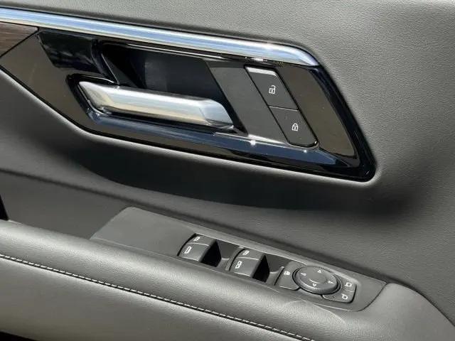 2026 Chevrolet Suburban LS, RWD