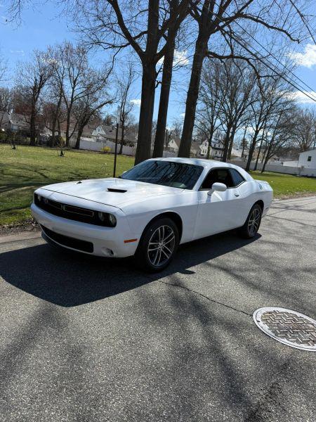 2019 Dodge Challenger SXT AWD
