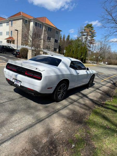 2019 Dodge Challenger SXT AWD