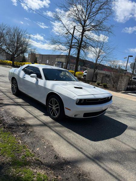2019 Dodge Challenger SXT AWD