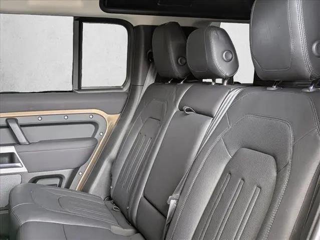 2022 Land Rover Defender 110 S