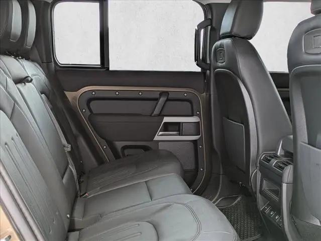 2022 Land Rover Defender 110 S